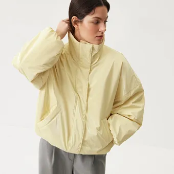 12 дофаминовых ветровок &ndash; будешь сиять, как солнце, в эту хмурую весну