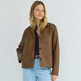 12 модных кожанок, которые &laquo;вытянут&raquo; любой скучный образ