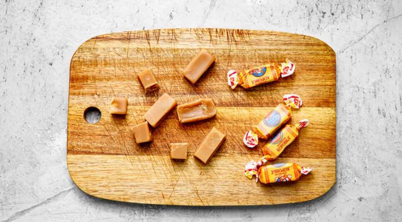 Булочки с конфетами, пошаговый рецепт с фото на 340 ккал