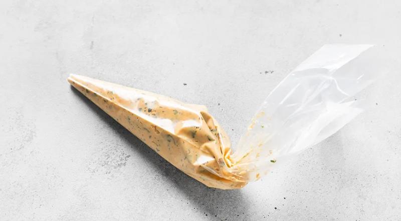 Яйца, фаршированные сыром и чесноком, пошаговый рецепт с фото на 175 ккал