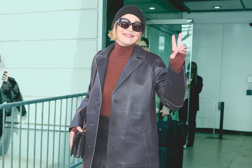 Как носить пестрые колготки: пример стиля Шэрон Стоун