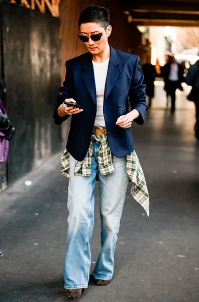 Как носить рубашку оверсайз весной 2026 года: модные образы