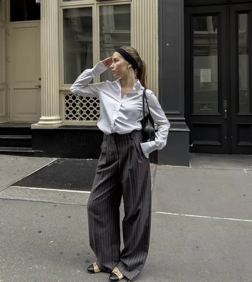 Как носить топы, юбки и рубашки в стиле Кэролин Бассетт