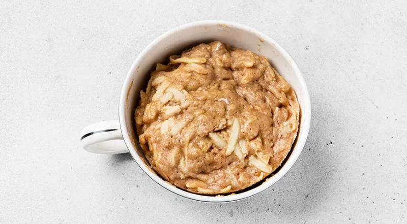 Кекс в микроволновке с яблоком, пошаговый рецепт с фото на 459 ккал