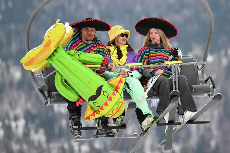 Крутой Шерегеш: самые яркие рекорды и необычные костюмы "ГрелкаФеста"