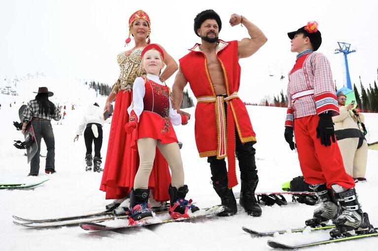 Крутой Шерегеш: самые яркие рекорды и необычные костюмы "ГрелкаФеста"