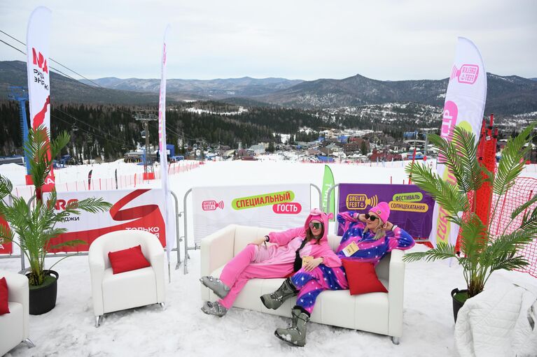 Крутой Шерегеш: самые яркие рекорды и необычные костюмы "ГрелкаФеста"