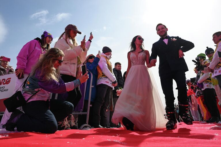 Крутой Шерегеш: самые яркие рекорды и необычные костюмы "ГрелкаФеста"