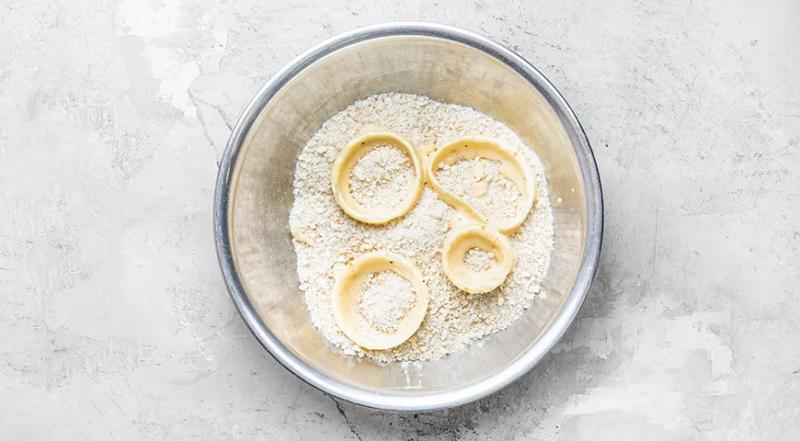 Луковые кольца в аэрогриле, пошаговый рецепт с фото на 367 ккал