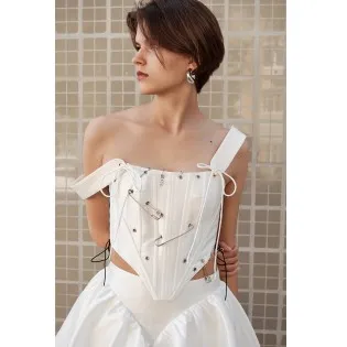 Носи с джинсами &ndash; будешь неотразима: 12 корсетов невероятной красоты