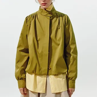 Плиссированная куртка &mdash; главная вещь весны 2026 года