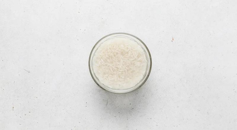 Салат из консервированной сайры с яйцом и рисом, пошаговый рецепт с фото на 300 ккал