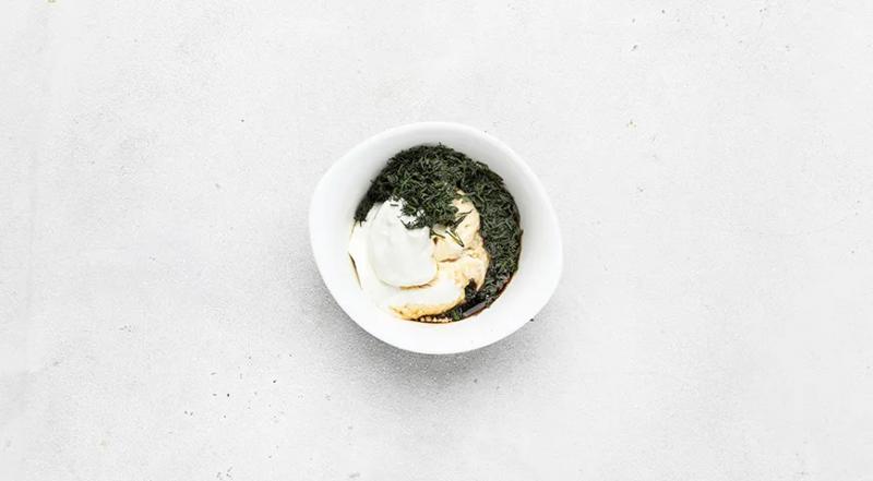 Салат &laquo;Загадка&raquo; с яичными блинчиками, пошаговый рецепт с фото на 360 ккал