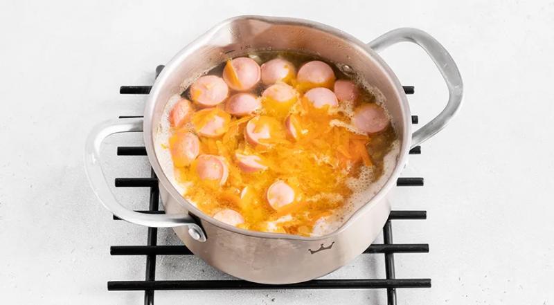 Суп с сосисками и вермишелью, пошаговый рецепт с фото на 151 ккал