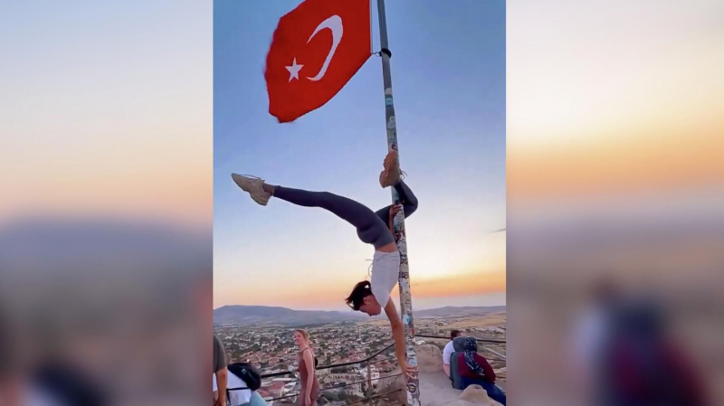 Туристка повредила фонтан во Флоренции из-за предсвадебного челленджа