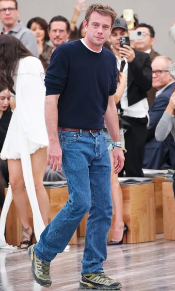 Ты тоже задумывалась, почему топовые дизайнеры так &laquo;странно&raquo; одеваются?