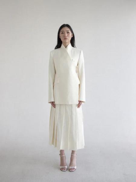 Заверните, пожалуйста, всё: гид вирусным брендам Московской недели моды