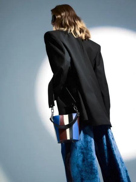 Заверните, пожалуйста, всё: гид вирусным брендам Московской недели моды