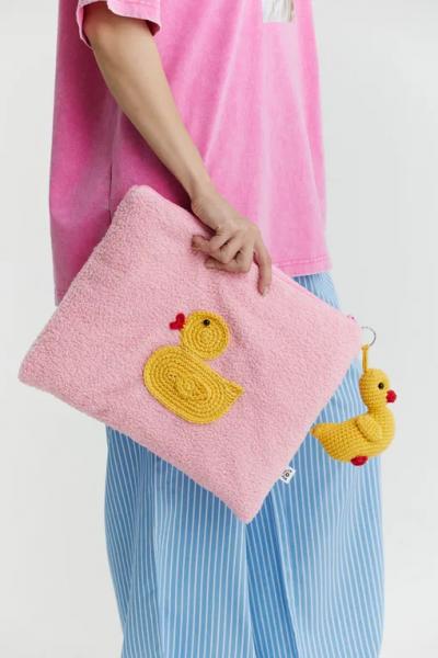 Заверните, пожалуйста, всё: гид вирусным брендам Московской недели моды