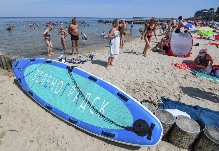 Почти тропики: рекордная жара на пляжах Балтийского моря
