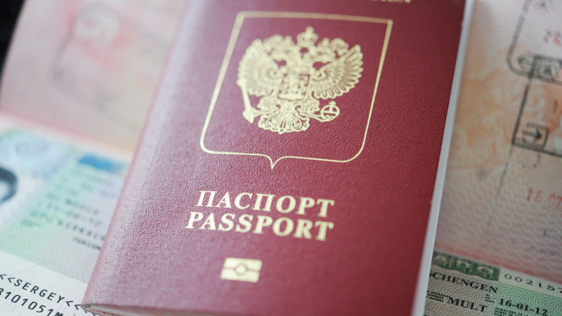 Эксперт прокомментировал приостановку выдачи шенгенских виз Словакией